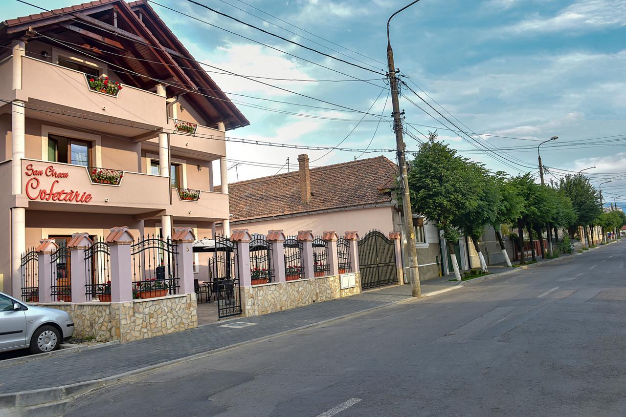 Апартаменты San Grecu House Фэгэраш Экстерьер фото